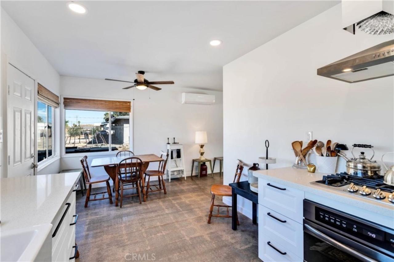 Cozy Fresh Desert Hideaway, 5 Mins To Joshua Tree Twentynine Palms Exterior photo