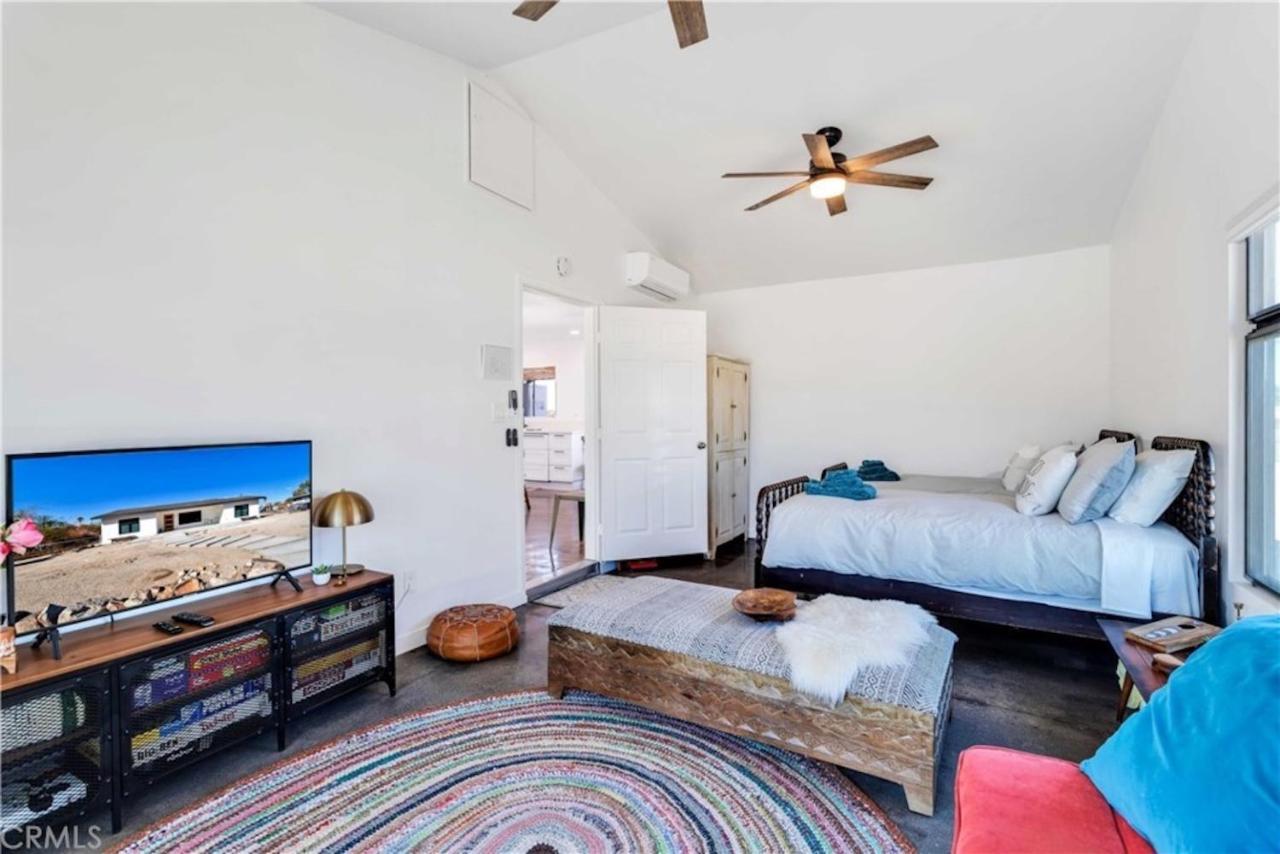 Cozy Fresh Desert Hideaway, 5 Mins To Joshua Tree Twentynine Palms Exterior photo